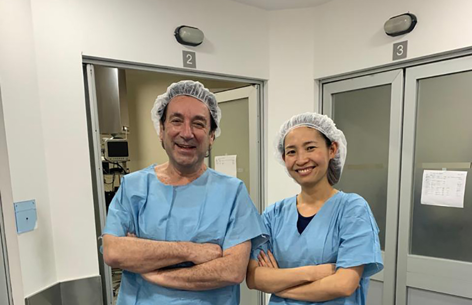 Nuestros especialistas: La Doctora Xi Rao y el Doctor Jaime Mayora